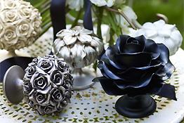 Byron Floral Romantics Wood Poles