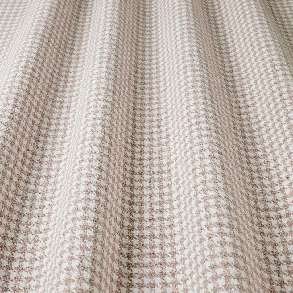 Iliv Brodie Houndstooth Putty FR Fabric