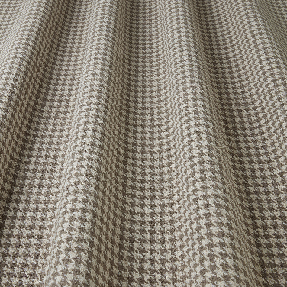 Iliv Brodie Houndstooth Truffle FR Fabric