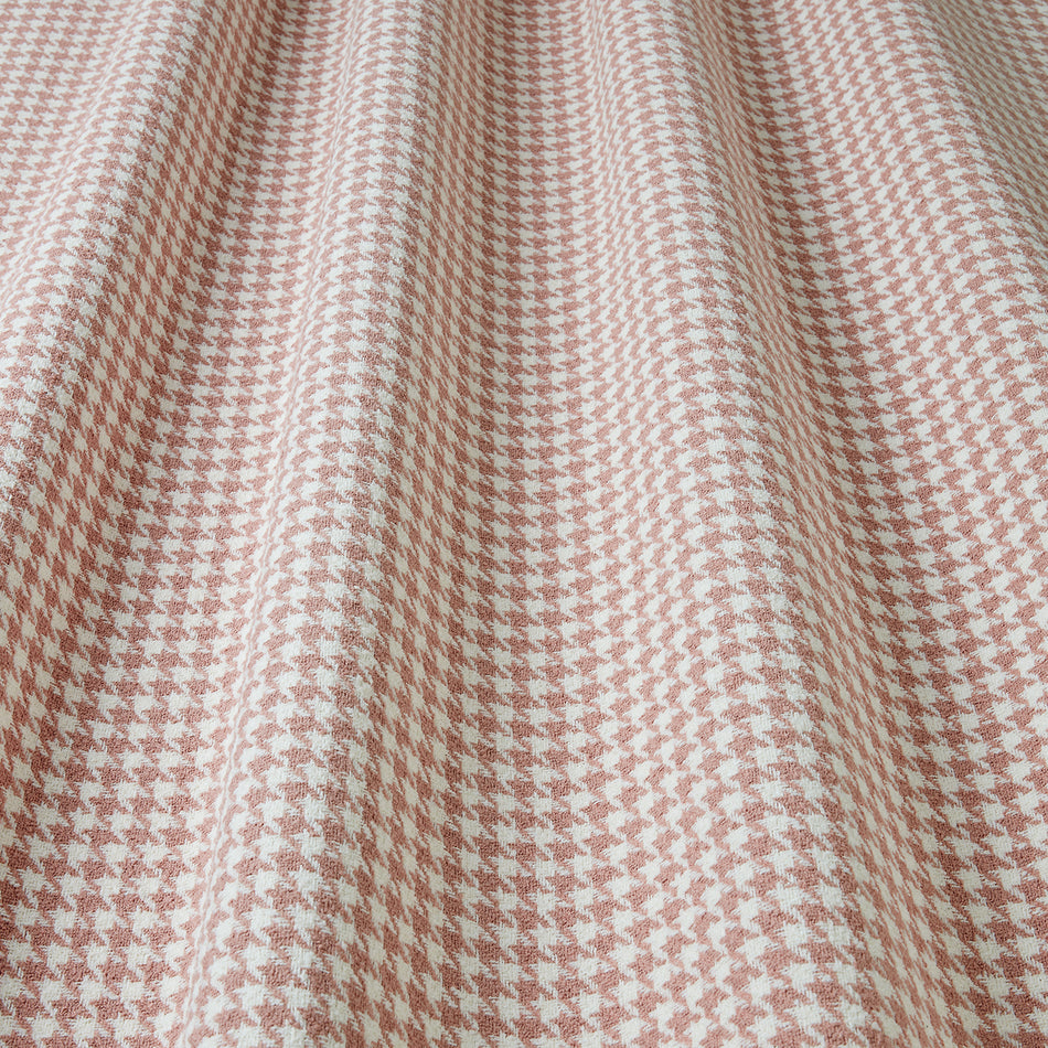 Iliv Brodie Houndstooth Blush FR Fabric